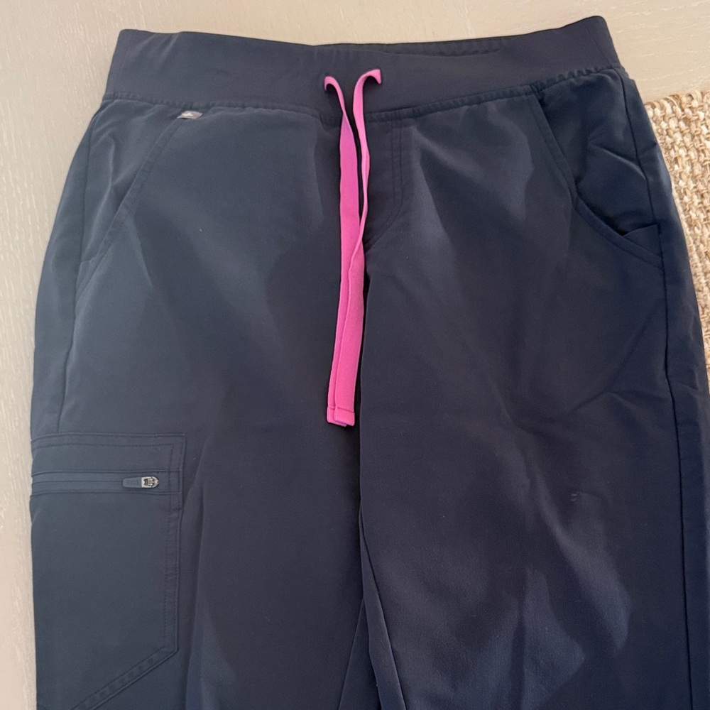 Figs scrubs Navy Joggers pink drawstring and matching top